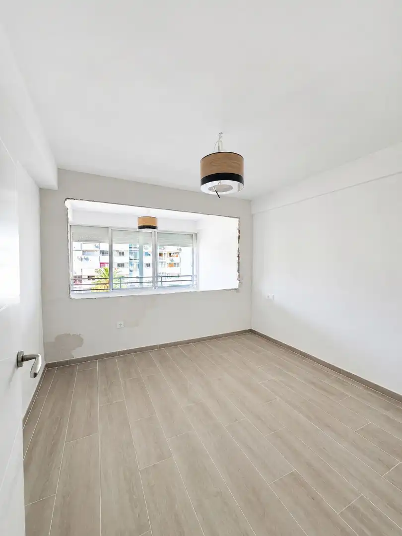 Habitación de Apartamento en venta en Benalmádena con Aire acondicionado, Terraza y Amueblado