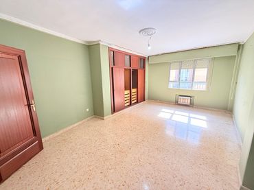 Appartamento con ascensore in vendita a Calle José Denis Belgrano 17