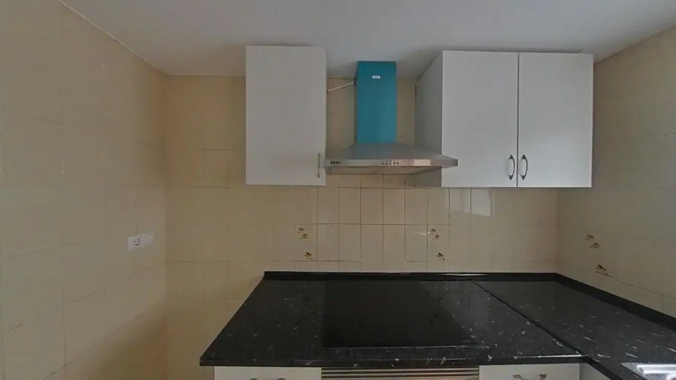 Cuina de Pis en venda en Zona Calle Valencia