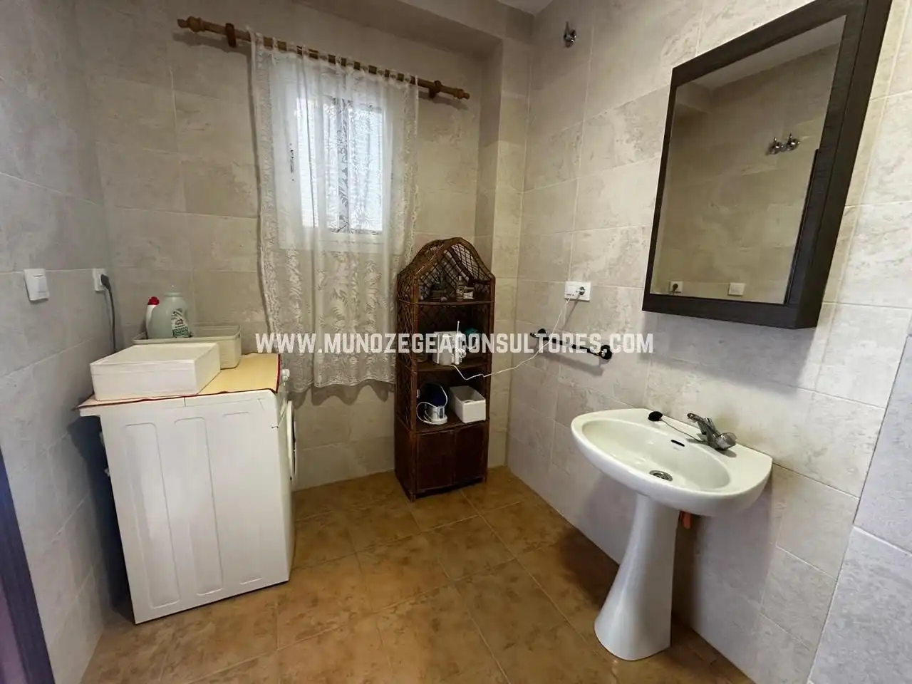 Bathroom of Houses for rent in Lucena  with Private garden, Terrace and Swimming Pool