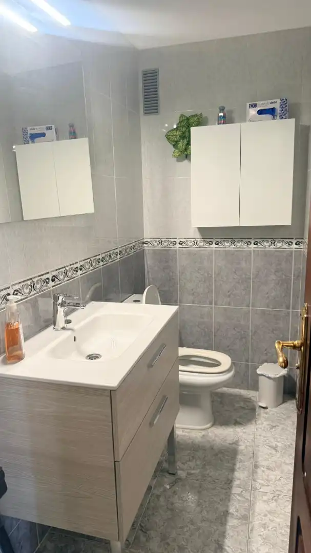 Badezimmer von Wohnung zur Miete in Candelaria mit Klimaanlage, Abstellraum und Möbliert