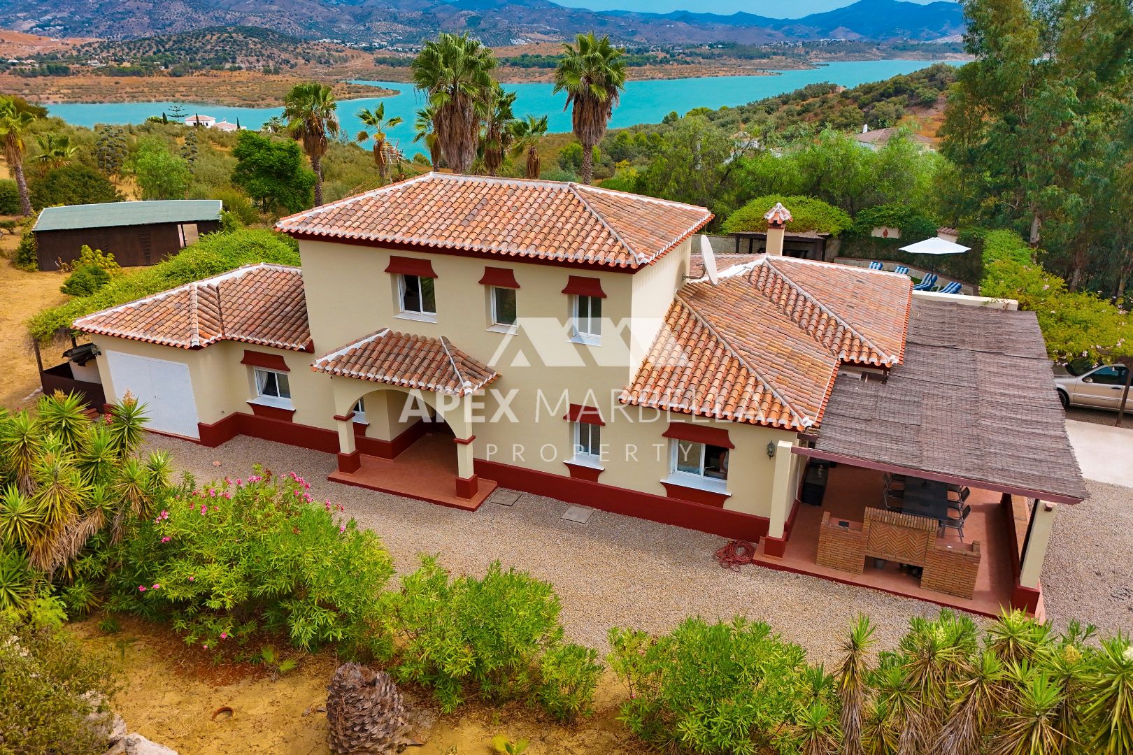 Exterior view of House or chalet for sale in Vélez-Málaga  with Heating, Private garden and Terrace