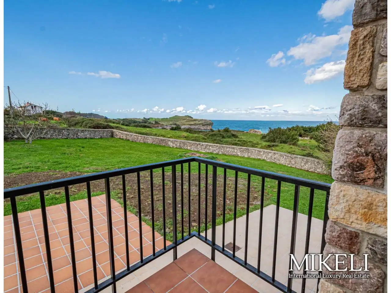 Terrace of Houses for sale in Llanes  with Heating, Private garden and Terrace
