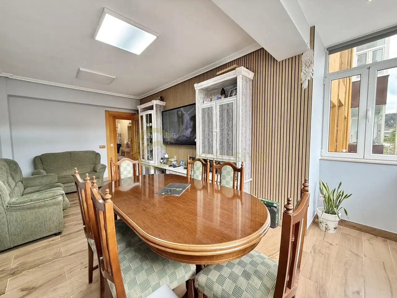 Comedor de Piso en venta en Avilés con Calefacción, Terraza y Amueblado