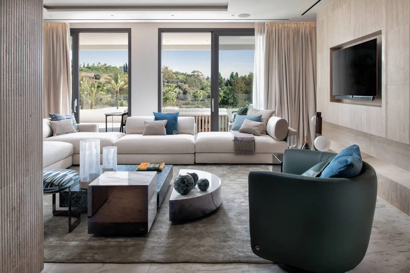 Sala d'estar de Àtic en venda en Marbella amb Aire condicionat, Parquet i Terrassa