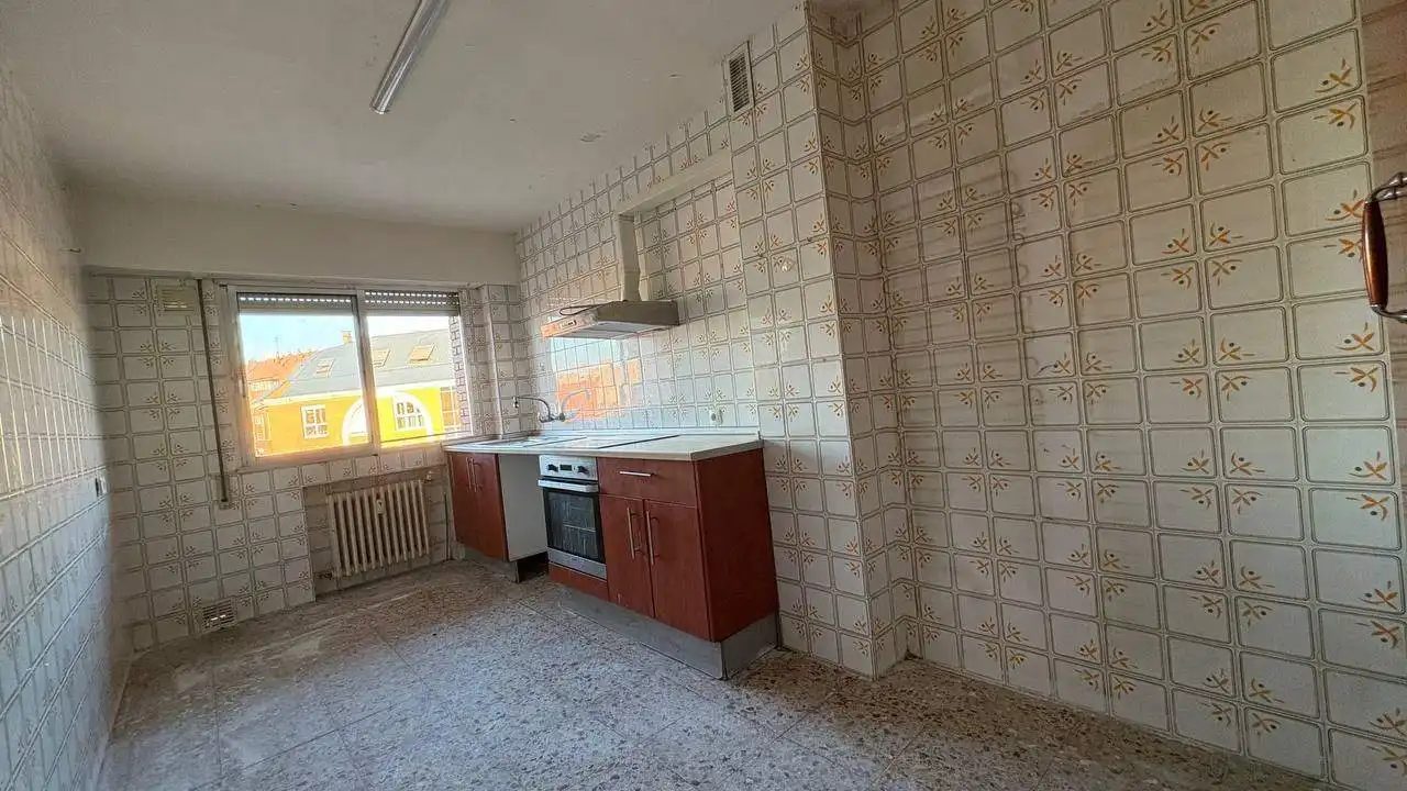 Cocina de Piso en venta en León Capital  con Terraza
