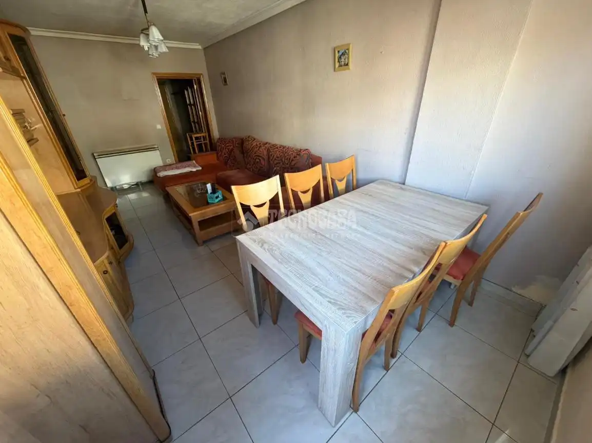Flat for sale in Av. Reyes Católicos, Reyes Católicos