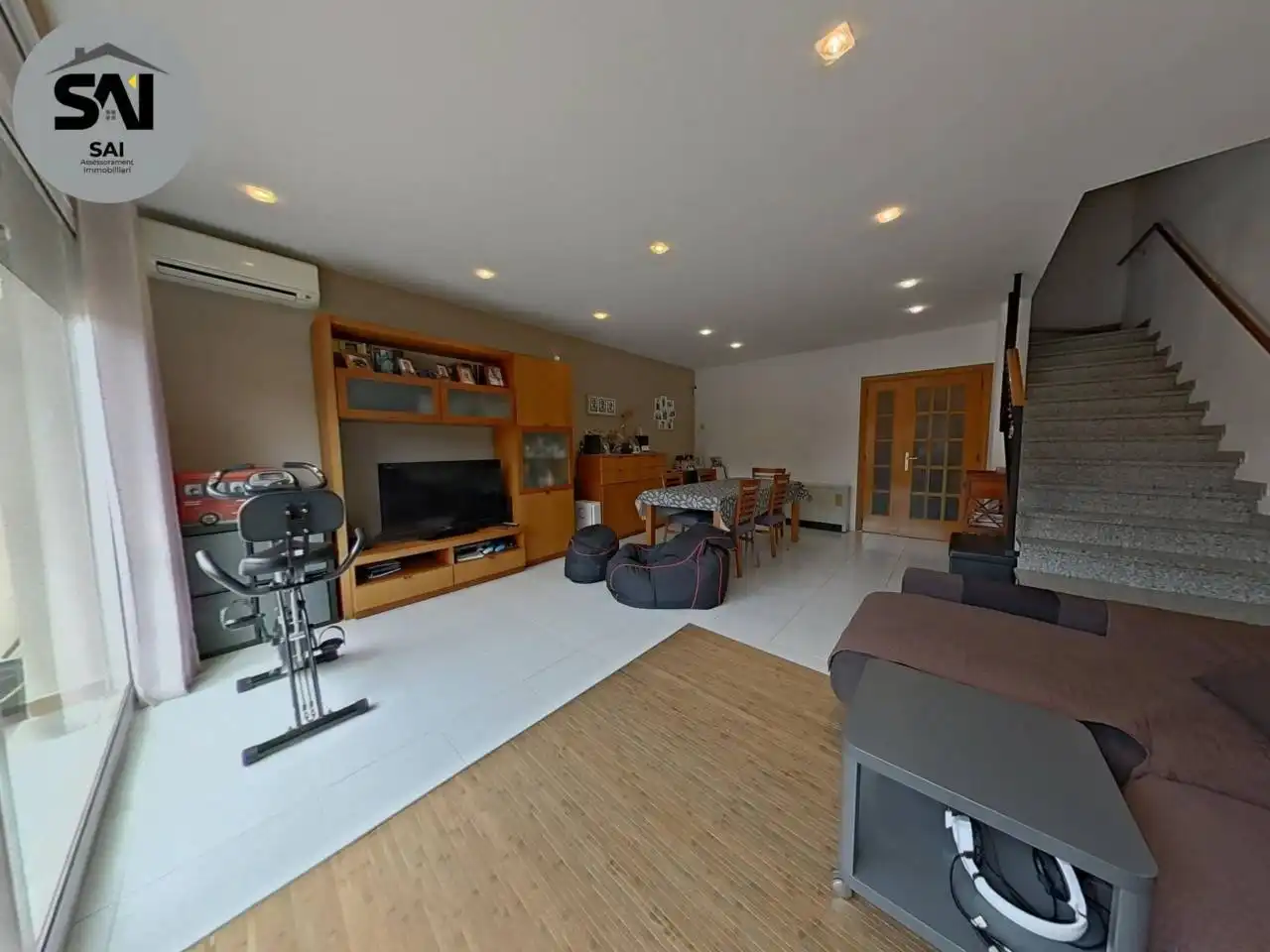 Sala de estar de Casa o chalet en venta en Castellar del Vallès con Aire acondicionado, Calefacción y Parquet