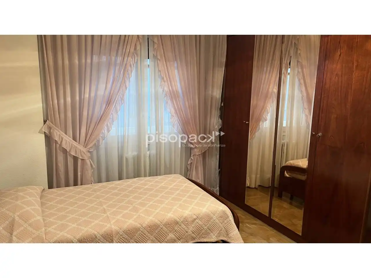 Habitación de Piso en venta en  Pamplona / Iruña con Calefacción y Alarma