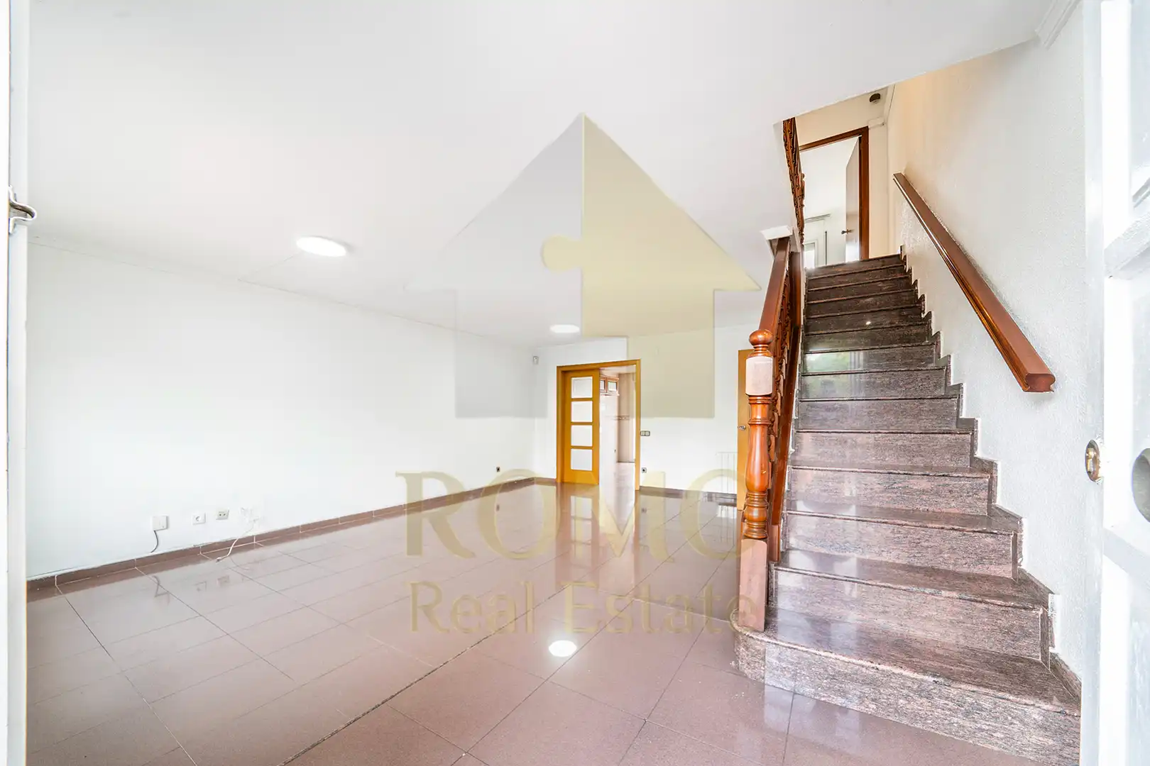 Casa adosada en venta en Santa Perpètua de Mogoda con Balcón