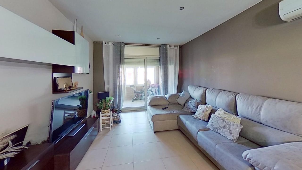 Single-family semi-detached for sale in Avenida Avinguda de les Colònies, Golmés