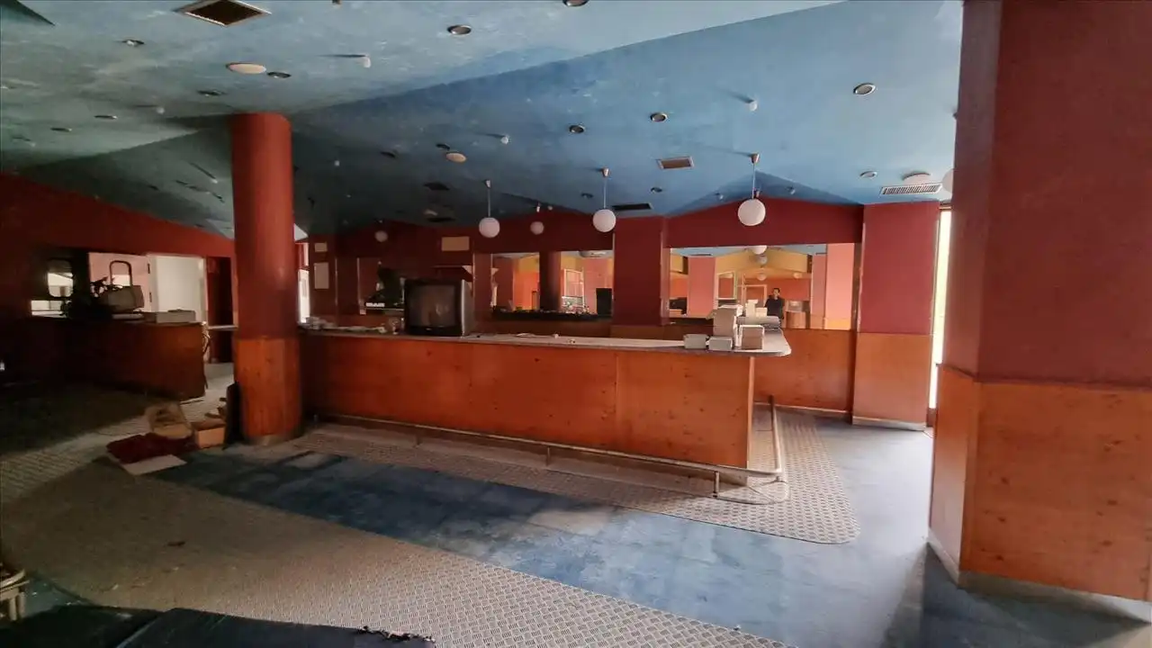 Commercial properties for sale in KRYSTAL PARC.PEÑA ROCIAS URB. BEZANA LAGO UAU-1 C/, Bezana - Prezanes