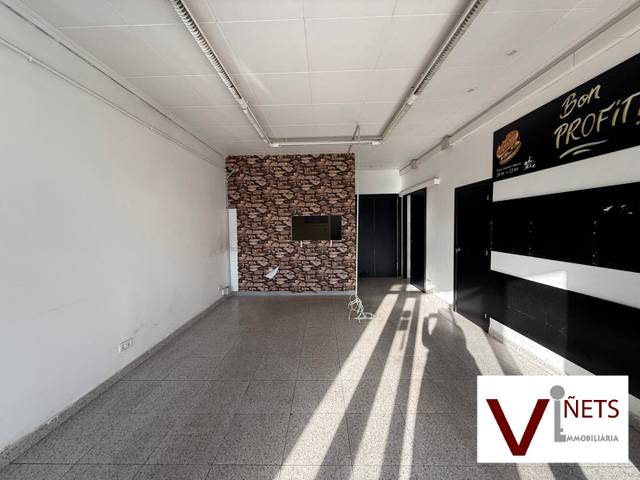 Local comercial en Alquiler en Nord-Oest - Can Noguera