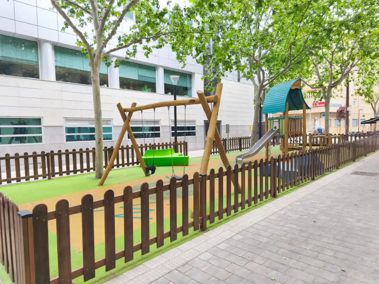 Vista exterior de Piso en venta en Ciudad Real con Aire acondicionado, Calefacción y Terraza