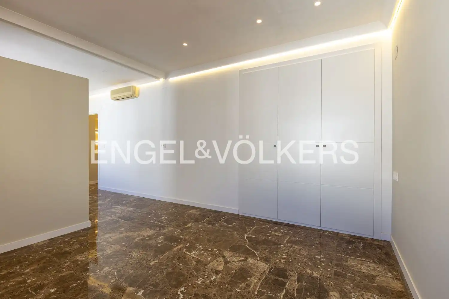 Piso de alquiler en Valencia con Aire acondicionado, Calefacción y Terraza