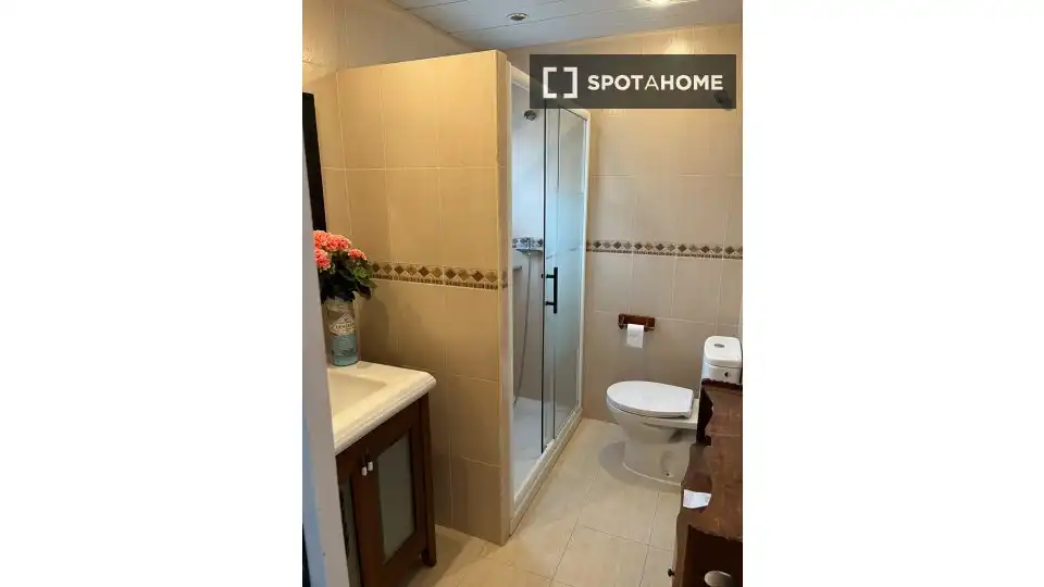 Baño de Piso de alquiler en Sitges con Aire acondicionado, Calefacción y Amueblado