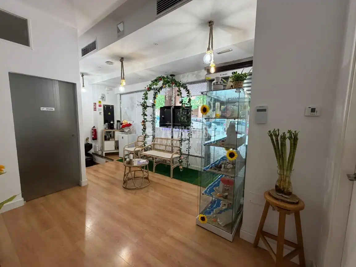 Local comercial en venda a C. de Suecia, imagen 13