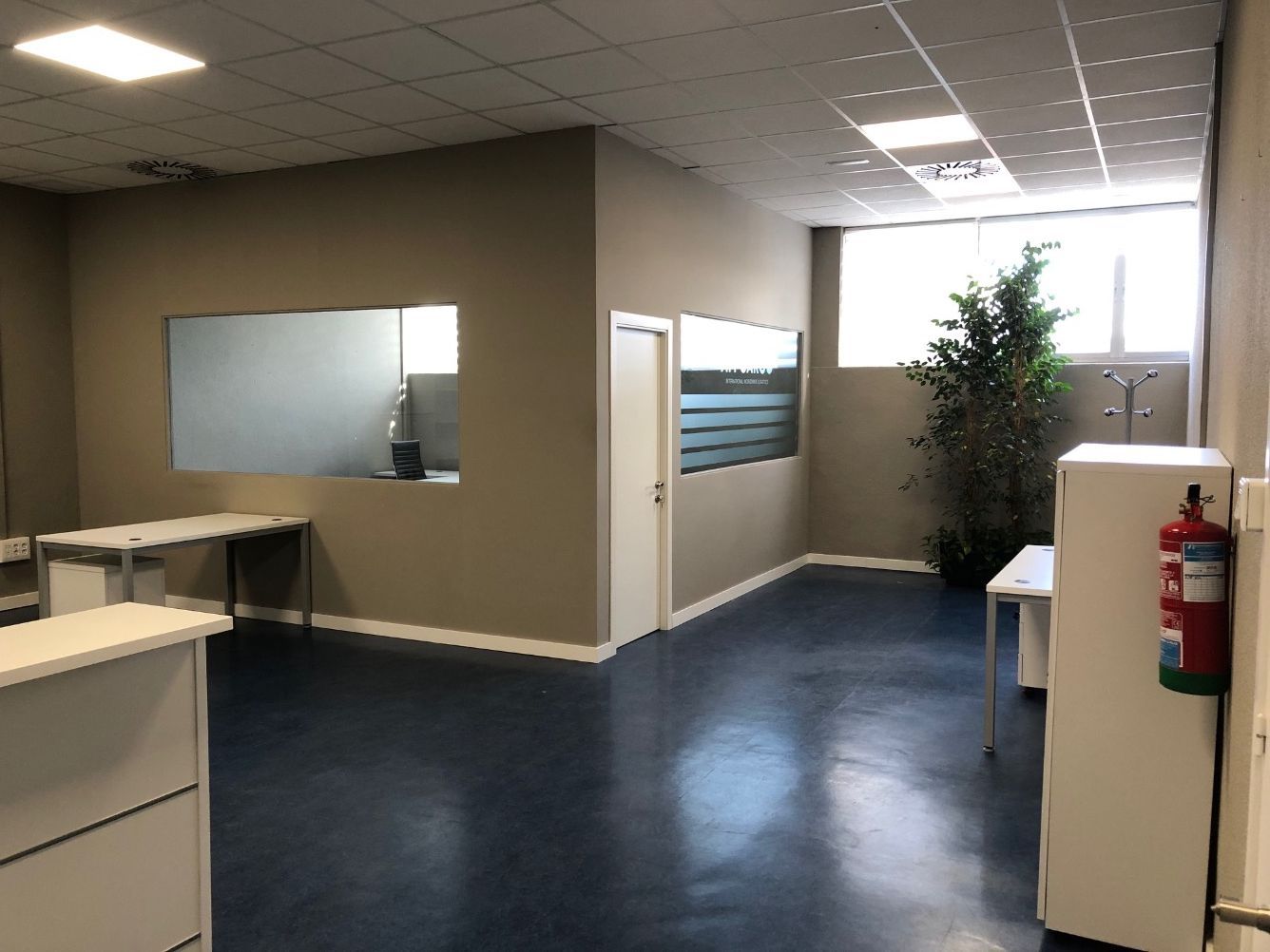 Office for rent in Coslada  with Air Conditioner, Heating and Furnished