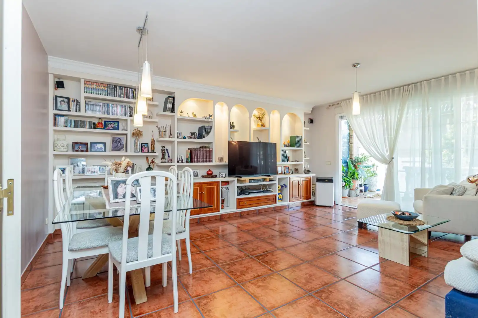 Sala de estar de Casa o chalet en venta en Madrid con Aire acondicionado, Calefacción y Jardín privado