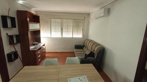 Foto 2 de Piso de alquiler en Calle Punta Umbría, Sector Sur,  Córdoba Capital