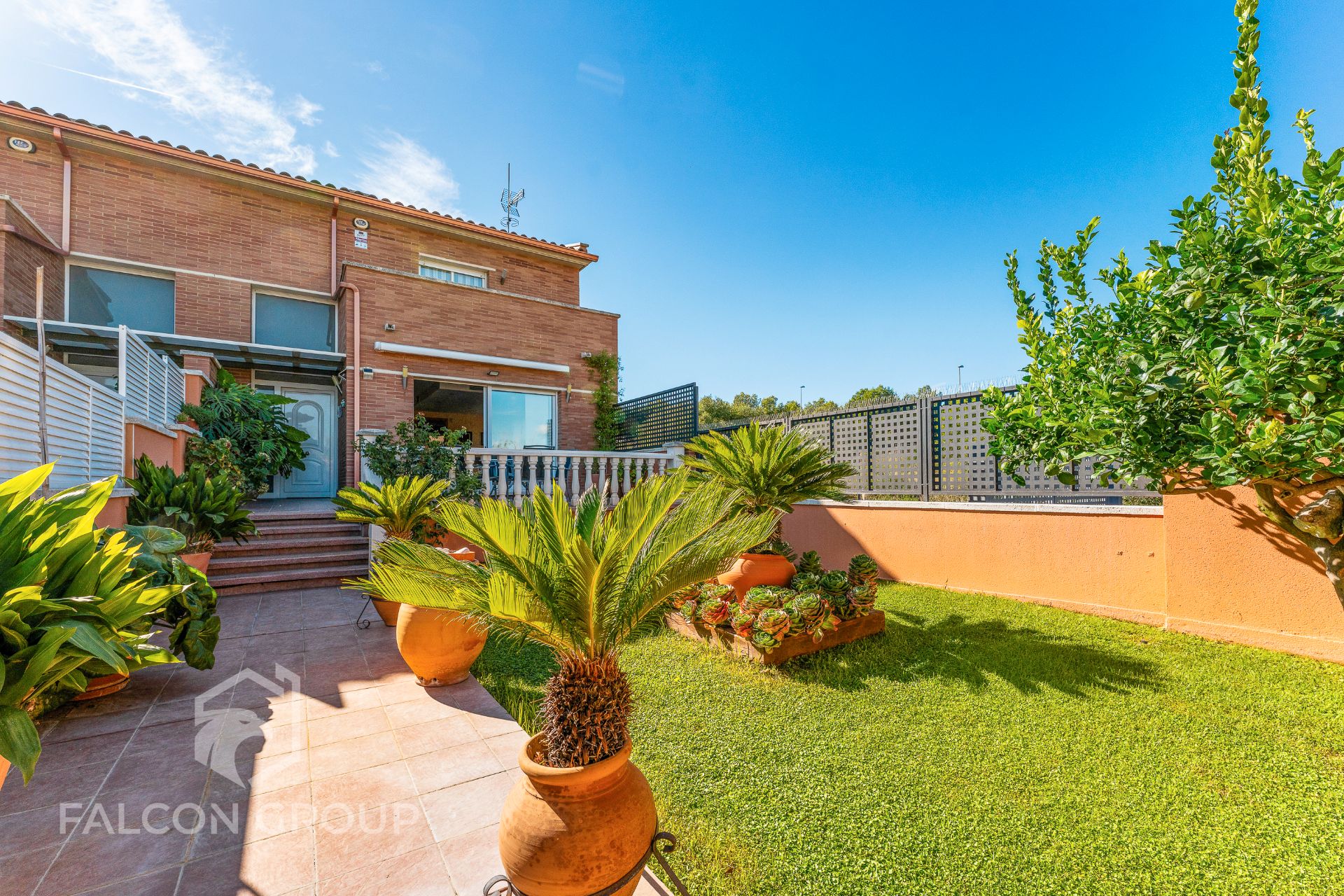 Jardí de Casa o xalet en venda en Cunit amb Aire condicionat, Calefacció i Jardí privat