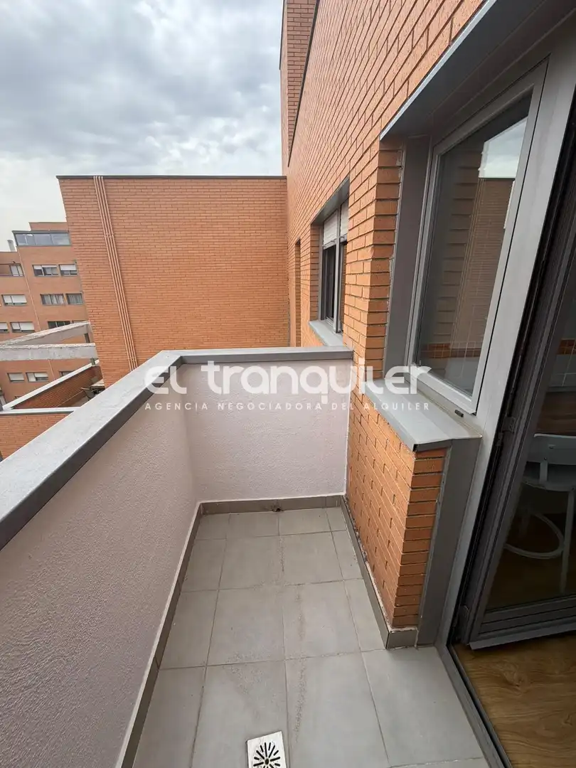 Terrasse von Dachboden zur Miete in Hortaleza