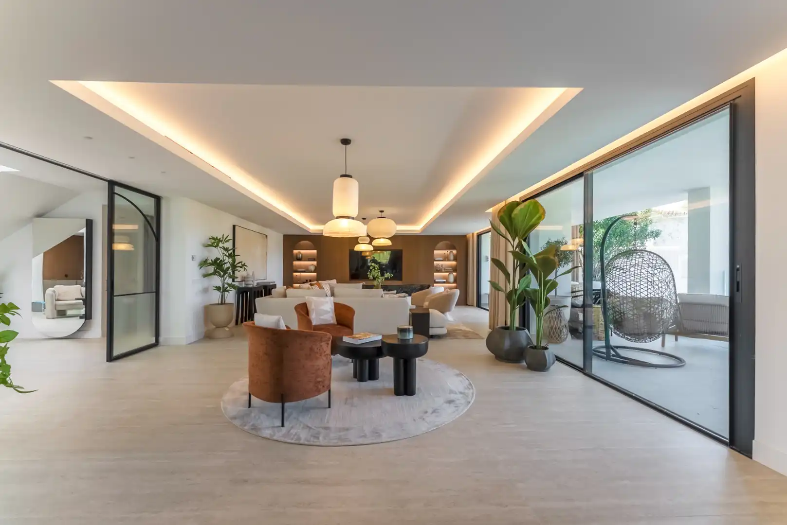 Sala de estar de Casa o chalet en venta en Marbella con Aire acondicionado, Jardín privado y Terraza