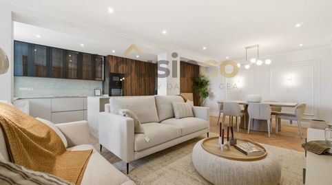 Foto 2 de Piso en venta en Mariano de Cavia, Jerónimos, Madrid Capital