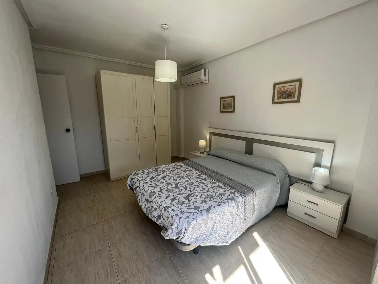 Bedroom of Flat for rent in Cartagena  with Air Conditioner, Furnished and Balcony