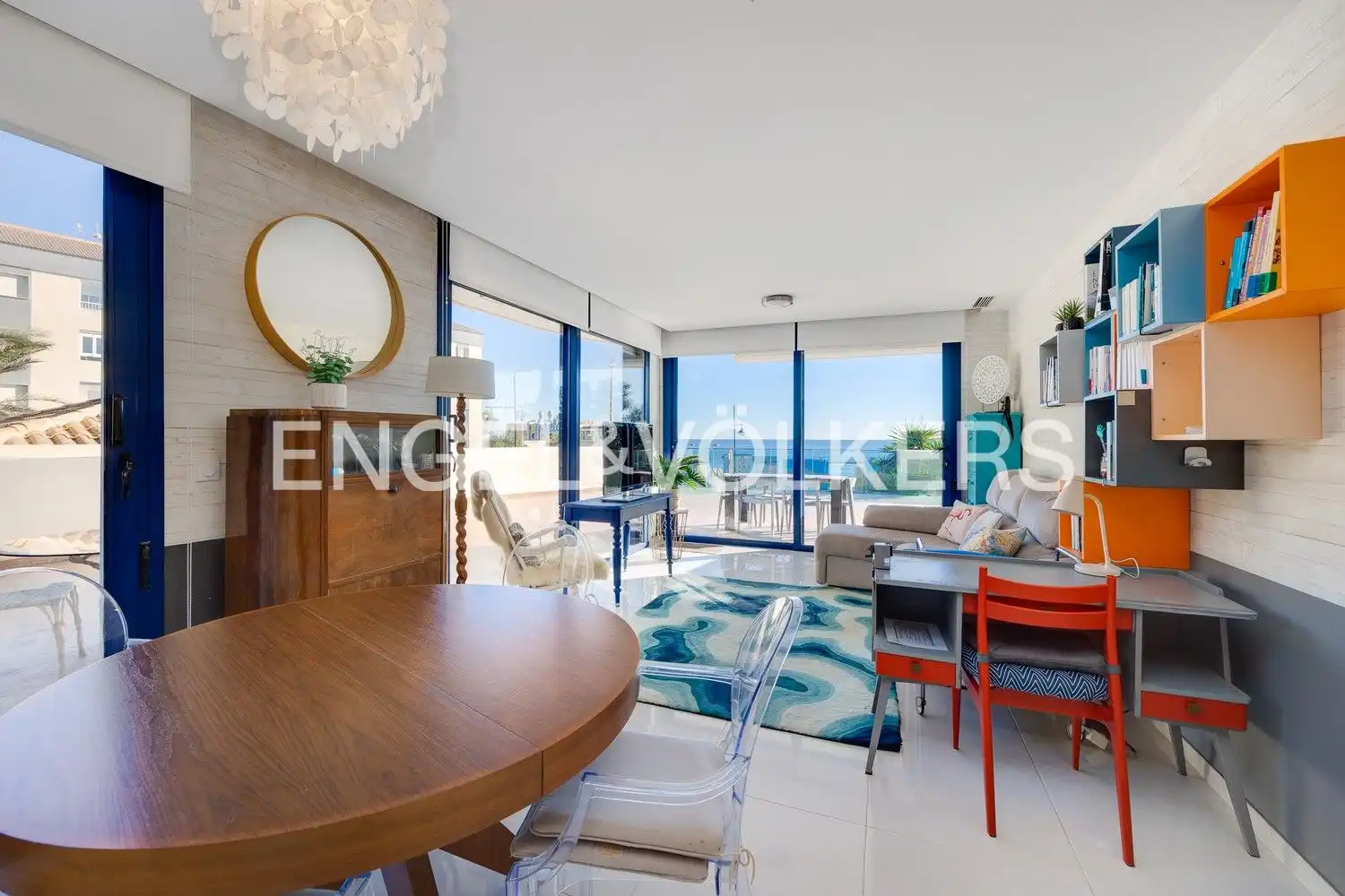 Esszimmer von Erdgeschoss zum Verkauf in Torrevieja mit Klimaanlage, Heizung und Terrasse