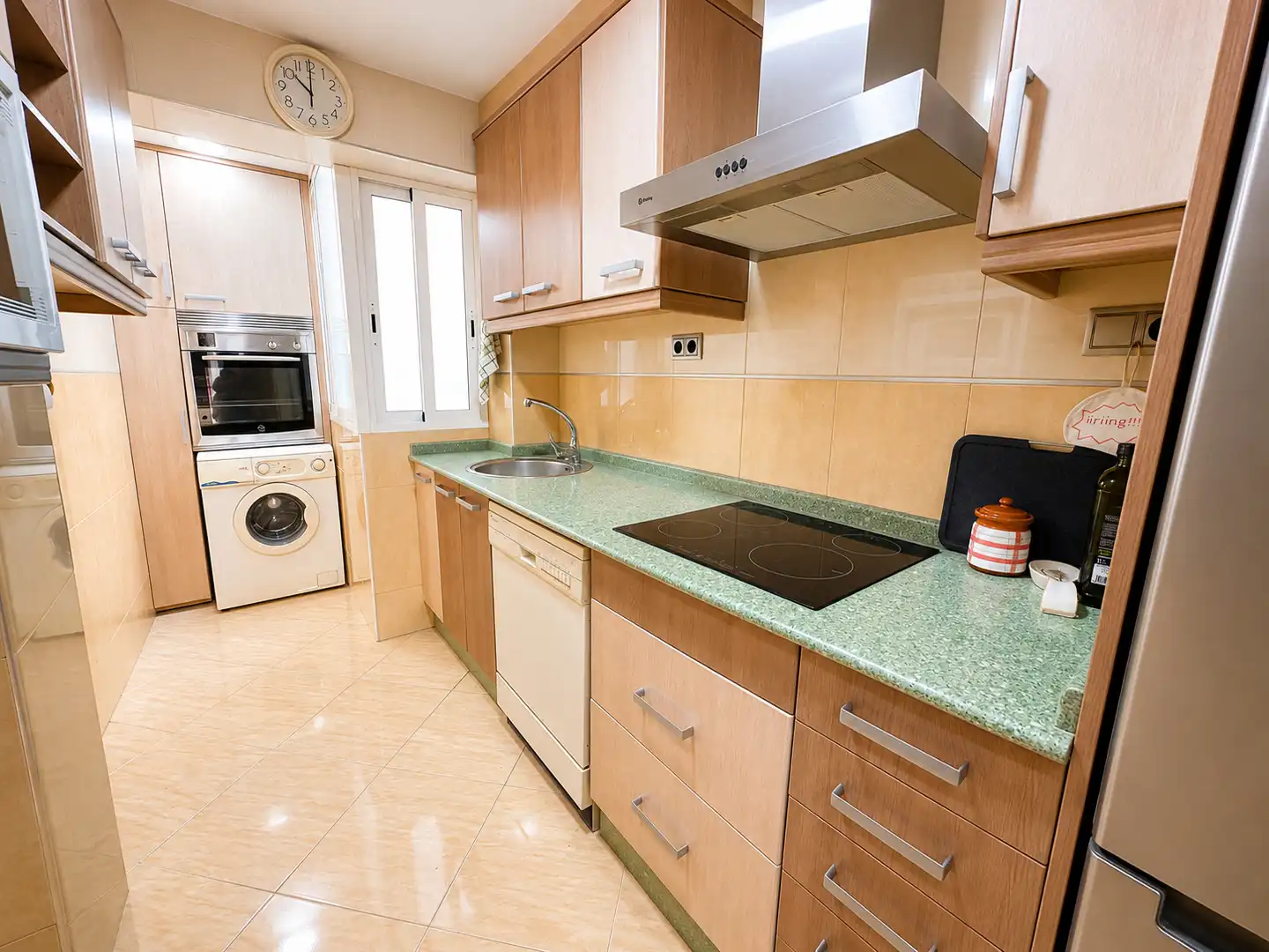 Kitchen of Flat for sale in Valencia  with Air Conditioner, Furnished and Oven