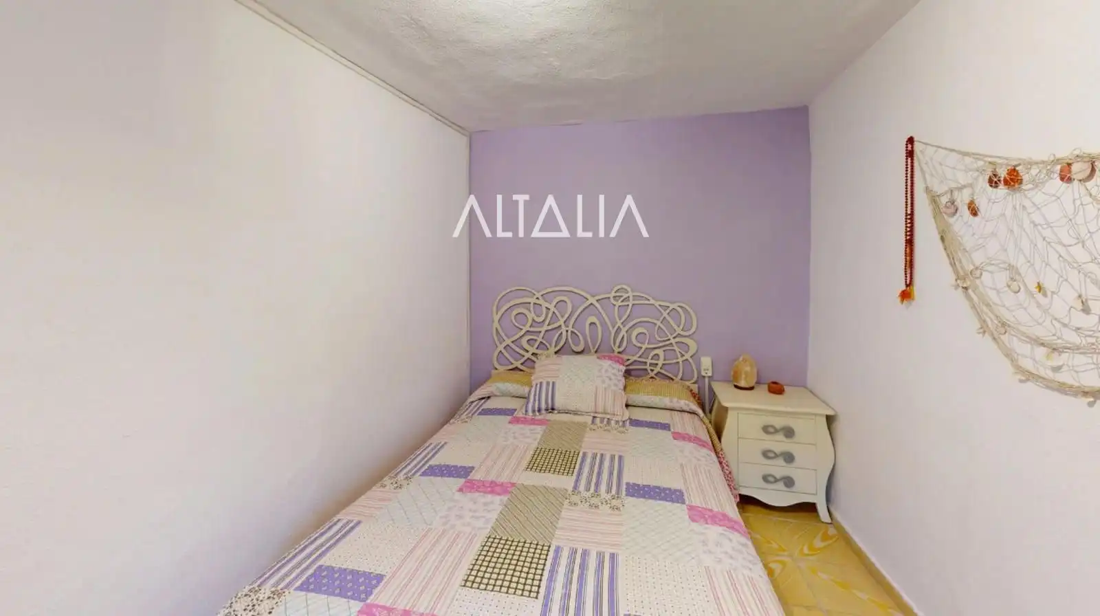Habitación de Casa adosada en venta en Fuentes con Calefacción, Terraza y Trastero