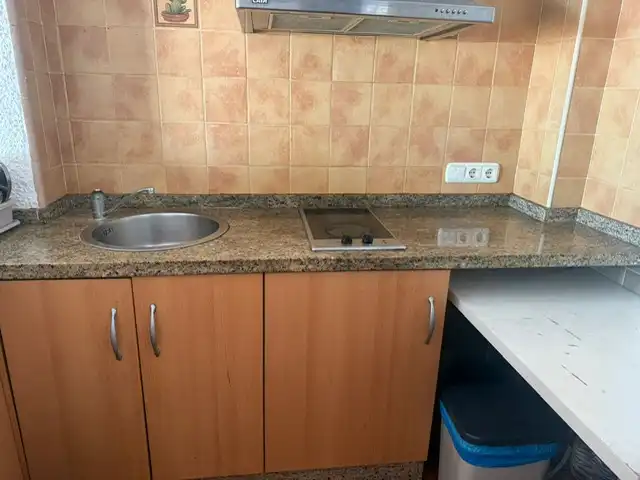 Cocina de Apartamento de alquiler en Marbella con Terraza, Amueblado y Lavadora