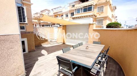 Foto 5 de Casa adosada en venda a Calle Calle Bidasoa, Los Almendros, Alicante