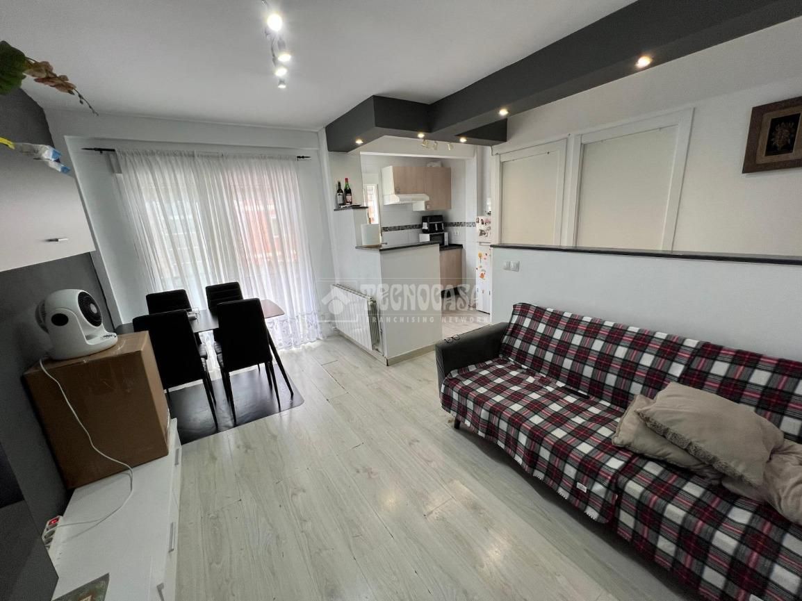 Living room of Flat for sale in Alcalá de Henares