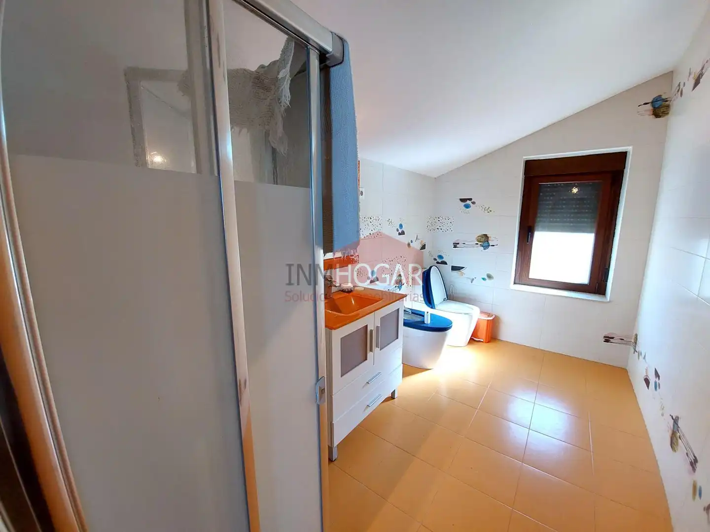 Bany de Casa o xalet en venda en Villanueva del Aceral amb Jardí privat, Terrassa i Traster