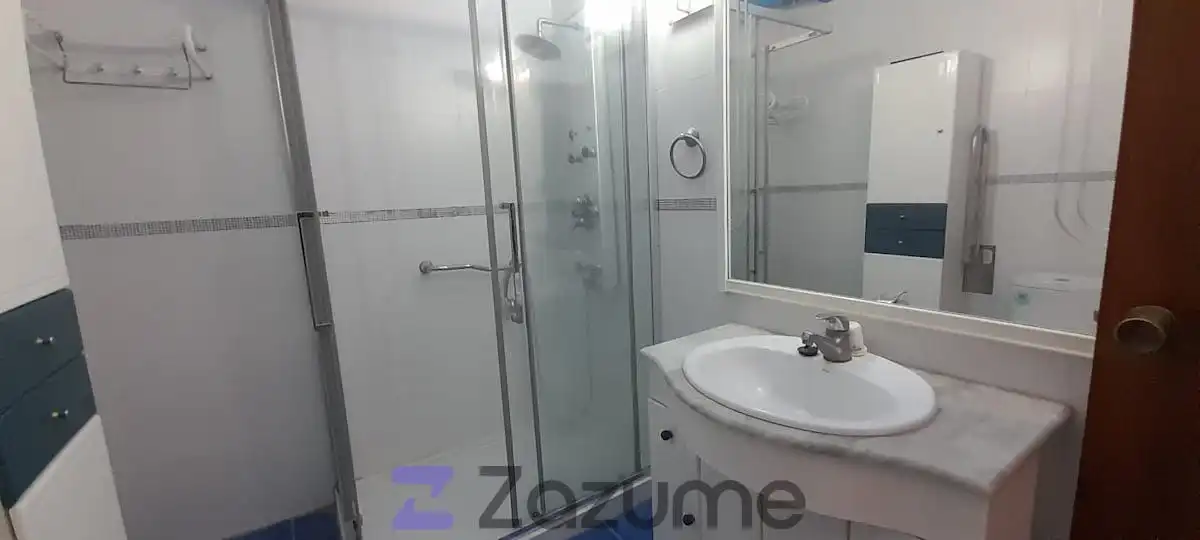 Study for rent in Carrer Sogorb, Centro Puerto
