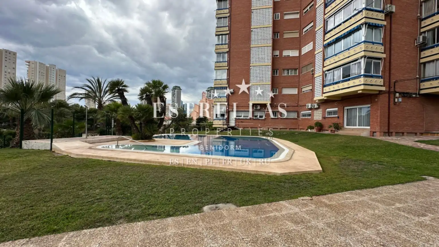 Außenansicht von Wohnungen zum Verkauf in Benidorm mit Klimaanlage, Heizung und Terrasse