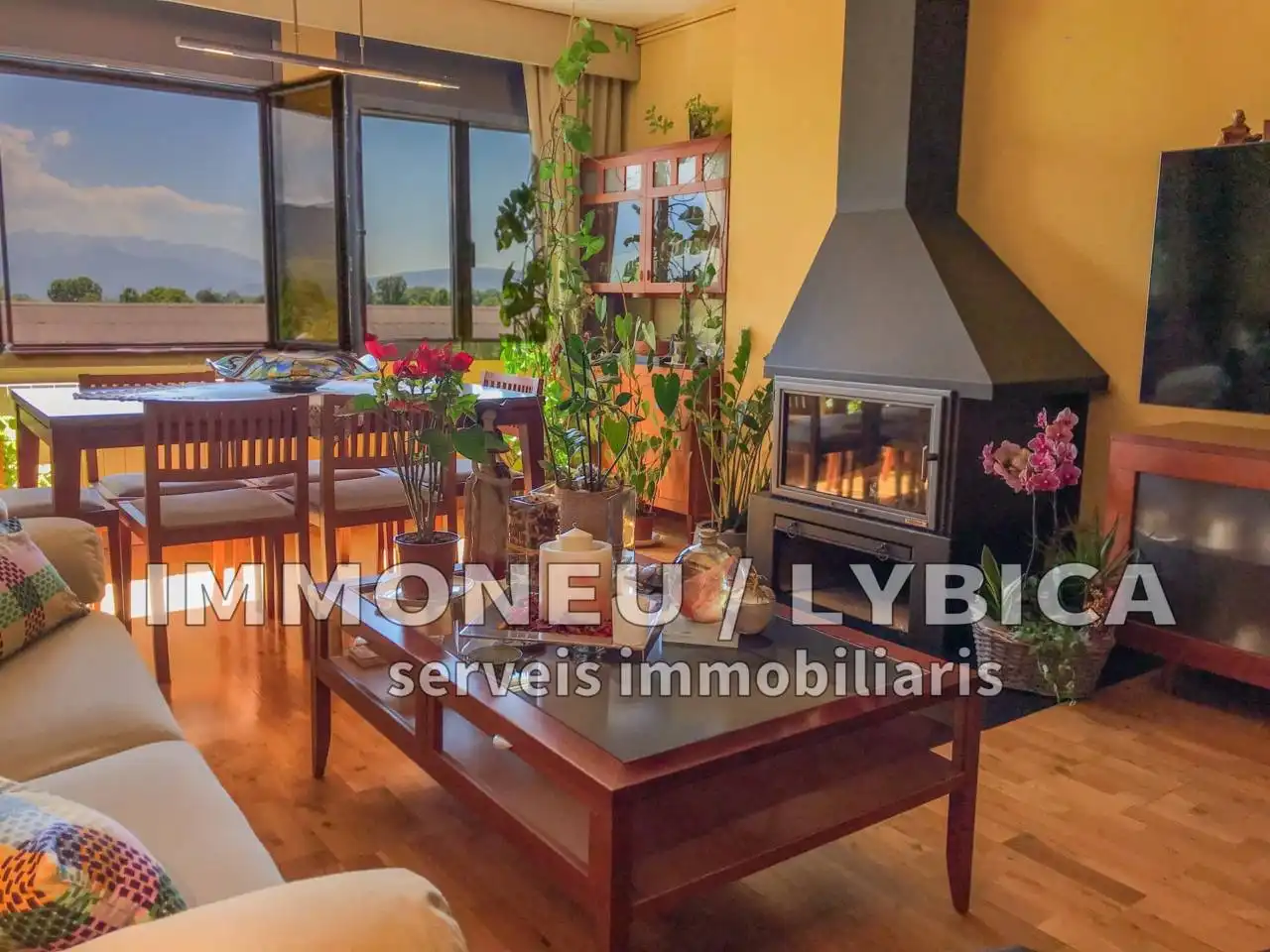 Wohnzimmer von Maisonette zum Verkauf in Puigcerdà mit Heizung, Parkett und Balkon