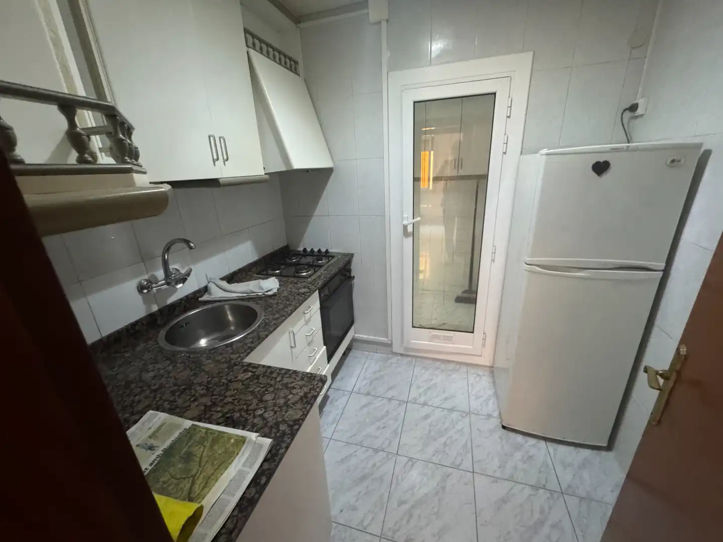 Cocina de Piso en venta en Cornellà de Llobregat con Calefacción, Horno y Microondas