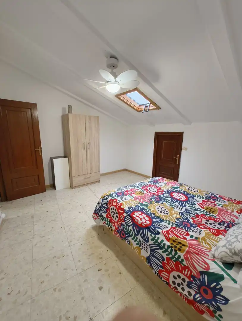 Schlafzimmer von Gebäude zum Verkauf in Marín