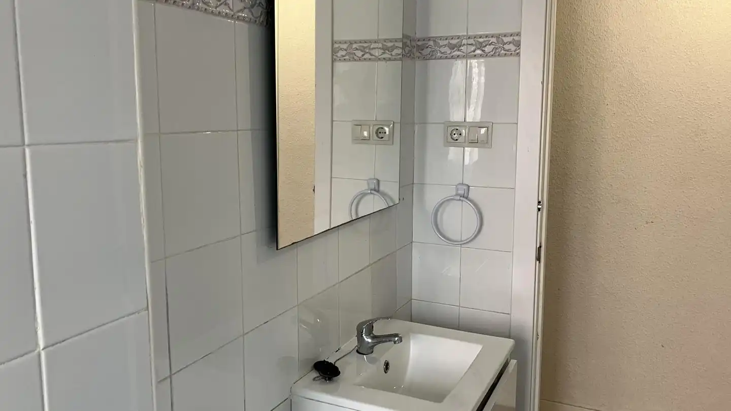 Bathroom of Flat for sale in Madrid