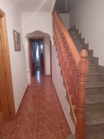 Casa adosada en Venta en Calle José María Pemán en Iniesta