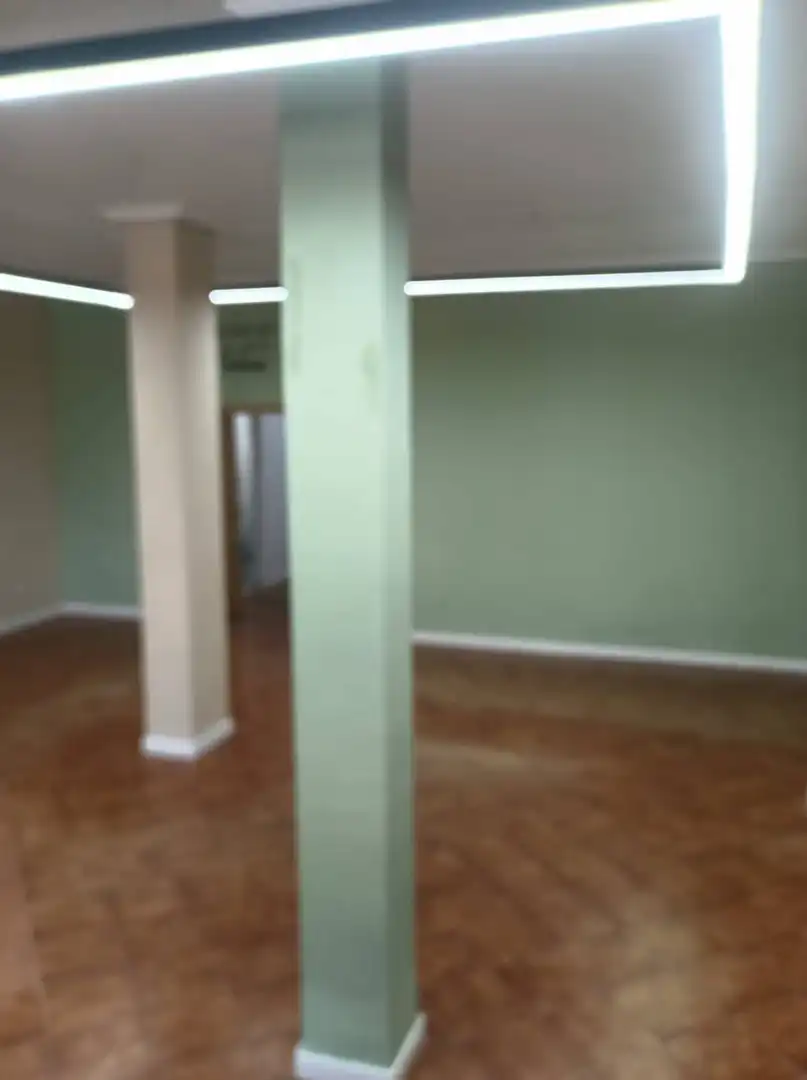 Local comercial en venda a Centro, imagen 3