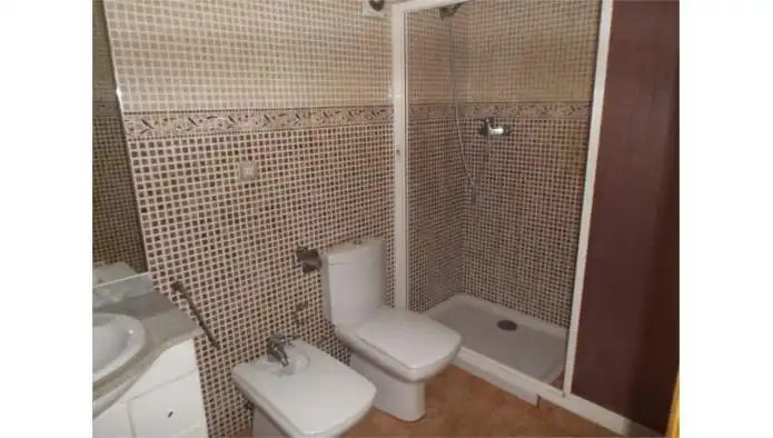Badezimmer von Wohnung zum Verkauf in Vilanova i la Geltrú mit Balkon
