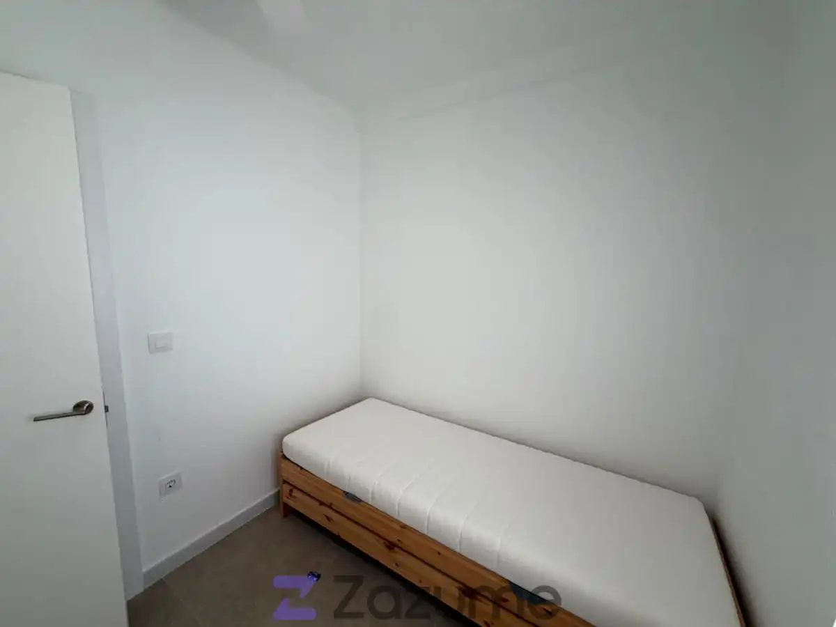Habitación de Piso de alquiler en Catarroja con Aire acondicionado, Terraza y Amueblado