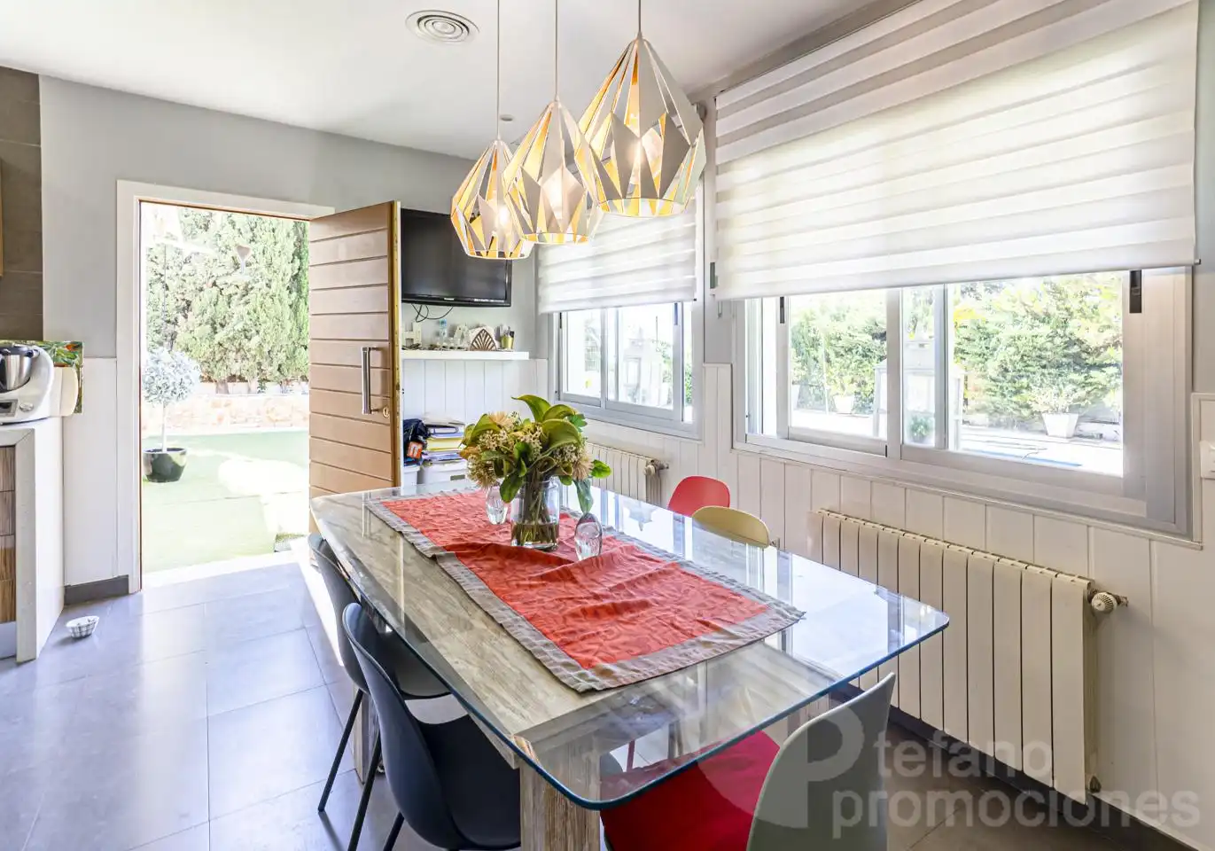 Comedor de Casa o chalet de alquiler en Málaga con Aire acondicionado, Calefacción y Jardín privado