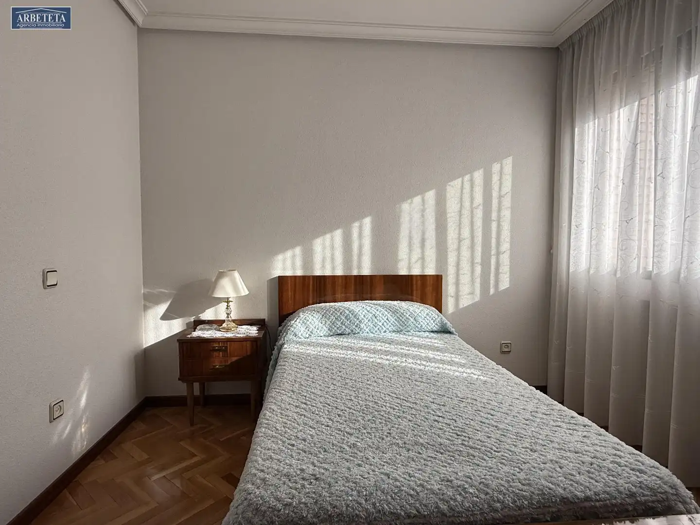 Schlafzimmer von Einfamilien-Reihenhaus zum Verkauf in Guadalajara mit Heizung, Parkett und Terrasse