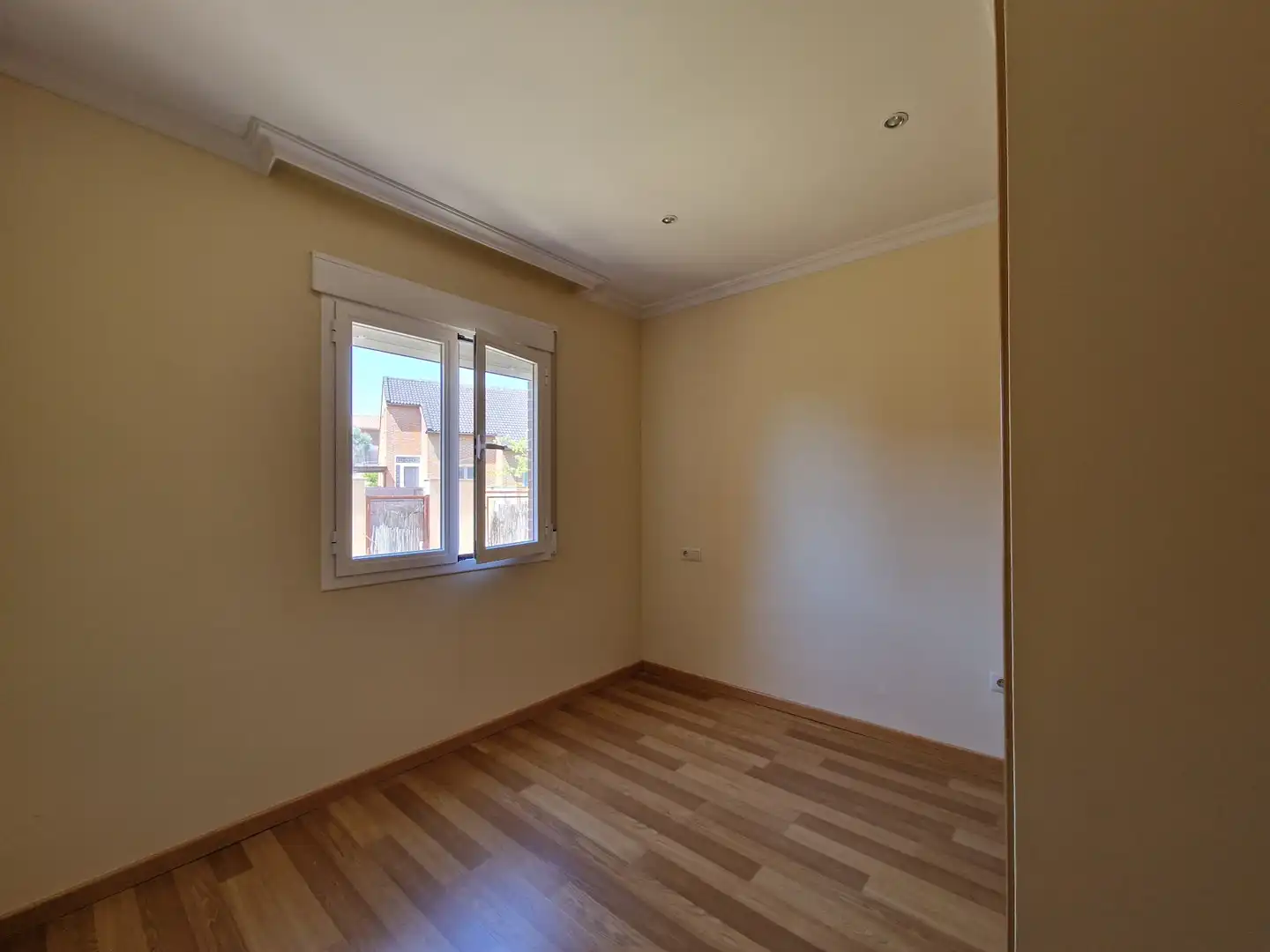 Dormitori de Casa adosada de lloguer en Olías del Rey amb Calefacció, Jardí privat i Traster