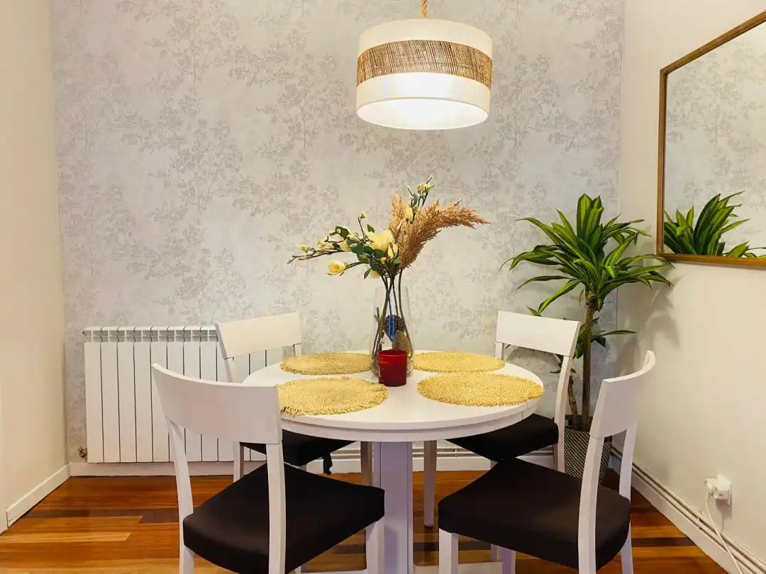 Comedor de Piso de alquiler en Ezcaray con Calefacción, Terraza y Balcón